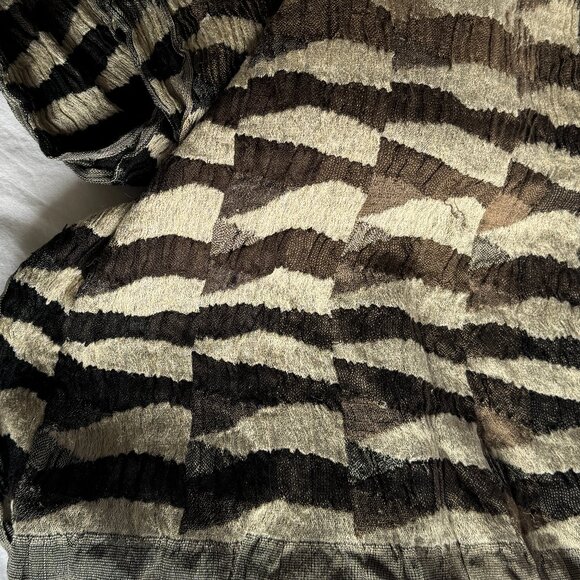 100% Silk Neeru Kumar Crinkle Scarf - Picture 1 of 2